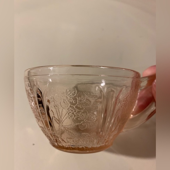 Vintage Pink Depression Glass Cherry Blossom Teacups and Saucers Set of 4 - Picture 4 of 10